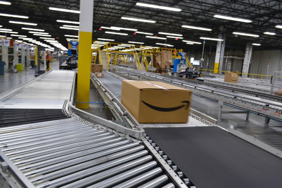 amazon-fulfillment-center-fall-river-box